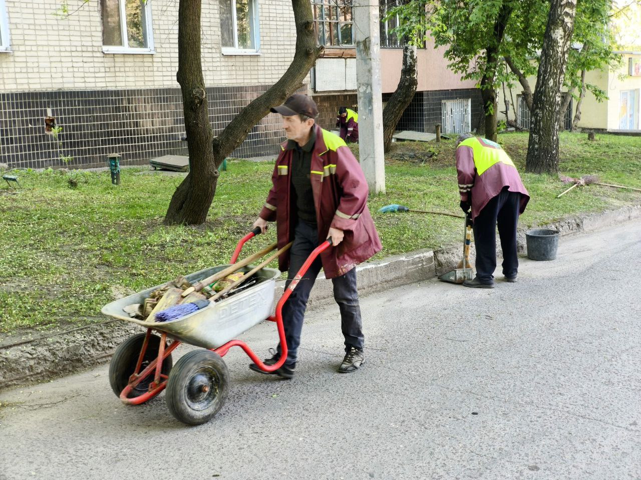 Перевірили санітарний стан Слобідського району комунальники: Новини Харкова